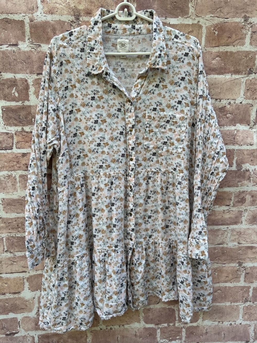 True Craft 2X cotton cream ditsy boho Floral snap front western tiered dress